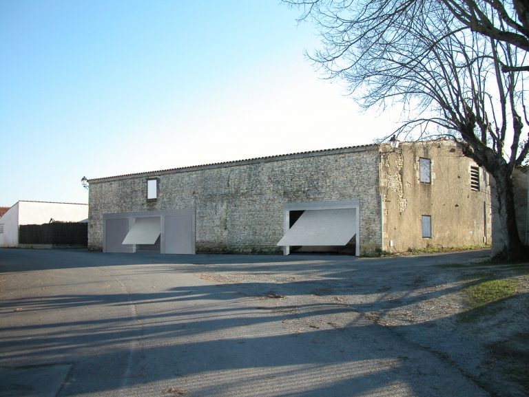 090 Maison Bond - Construction d’un garage pour 5 voitures, salle de cinéma privée, spa, salle de sport et studio d’amis - Photo 1