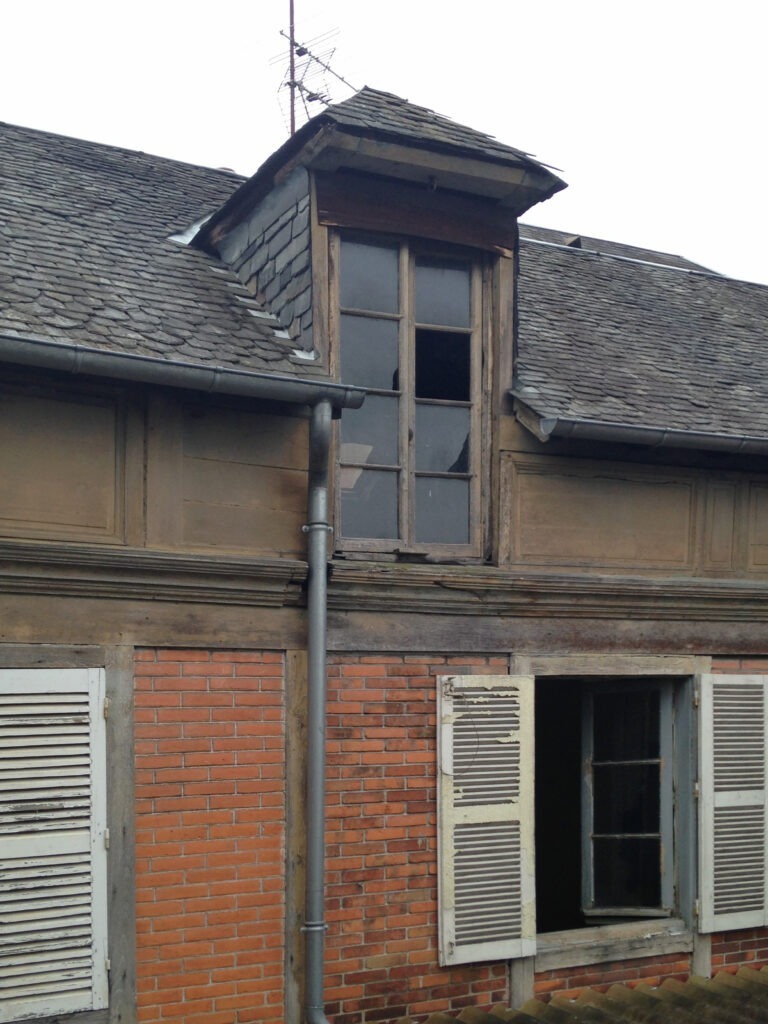 103 Maison Beiges - Transformation d’un ancien laboratoire de boucherie en 2 logements  - Photo 2