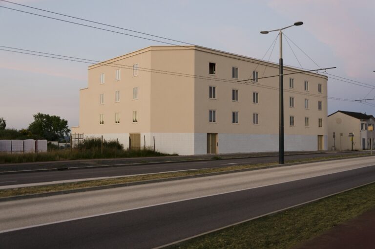 122 Immeuble porcelaine - Construction de 12 logements sociaux - Photo 4