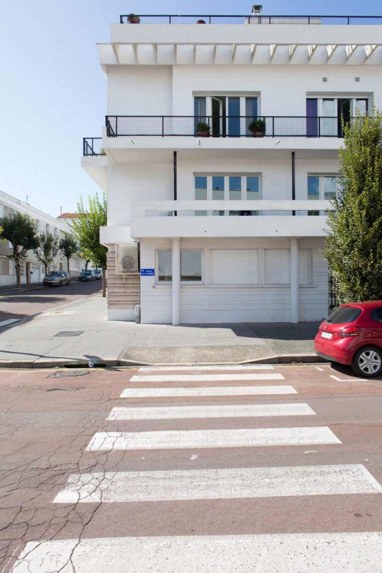 132 Ciel de Royan - Transformation d’un immeuble en deux appartements familiaux et une galerie - Photo 1