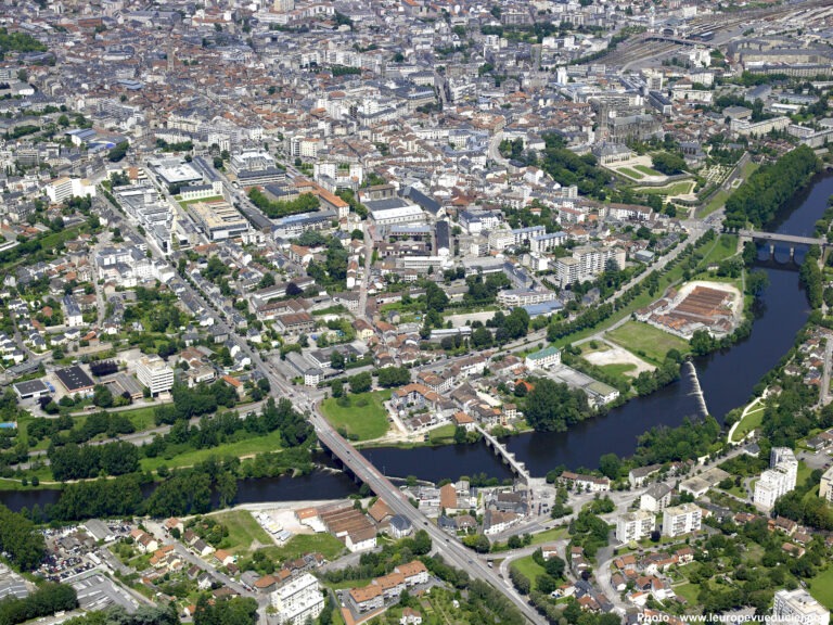 166 Augustoritum 2100 - Etude urbaine – Réactiver la pente habitée - Photo 1