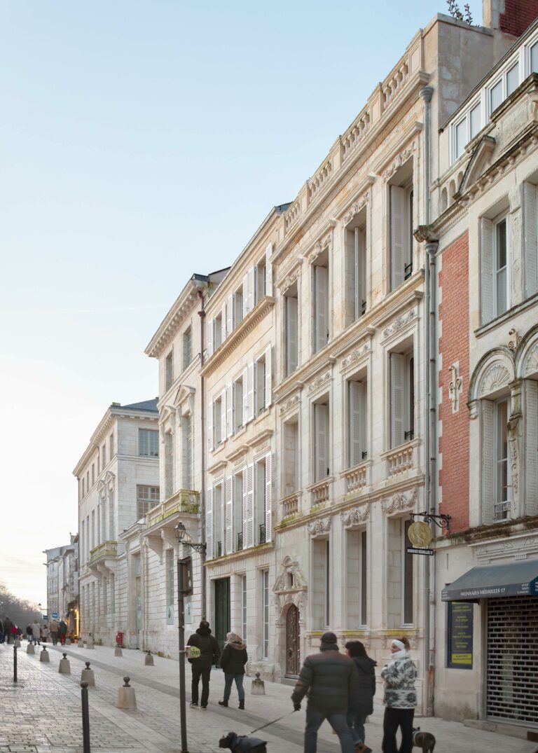 165 Logis Gargoulleau - Transformation d’un immeuble en 11 logements et un plateau commercial nu - Photo 3