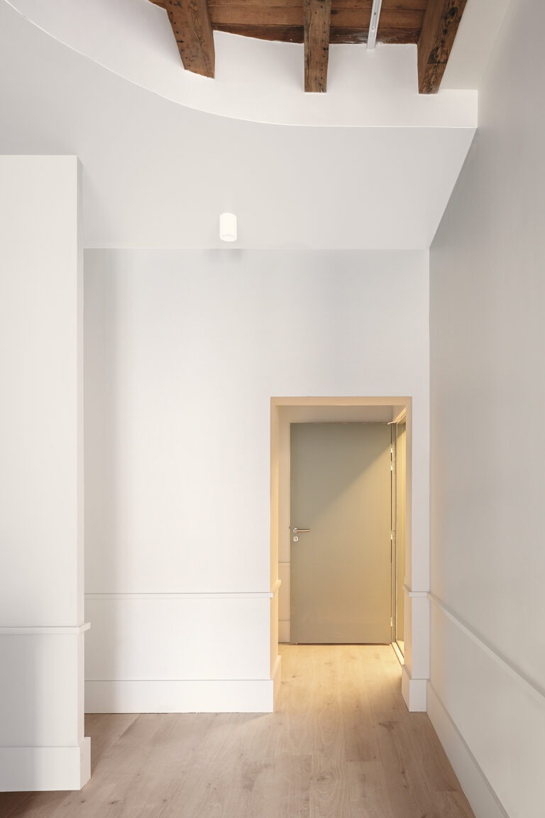 165 Logis Gargoulleau - Transformation d’un immeuble en 11 logements et un plateau commercial nu - Photo 18