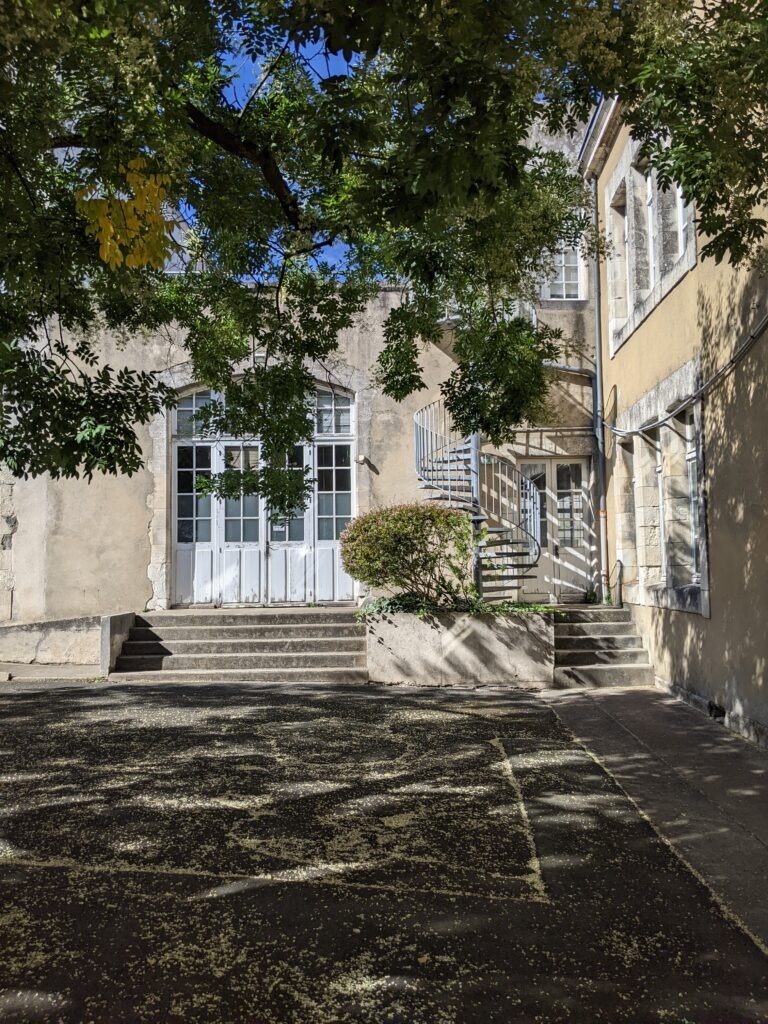 182 Conservatoire - Remplacement des menuiseries extérieures du Conservatoire de Musique et de Danse de La Rochelle - Photo 1